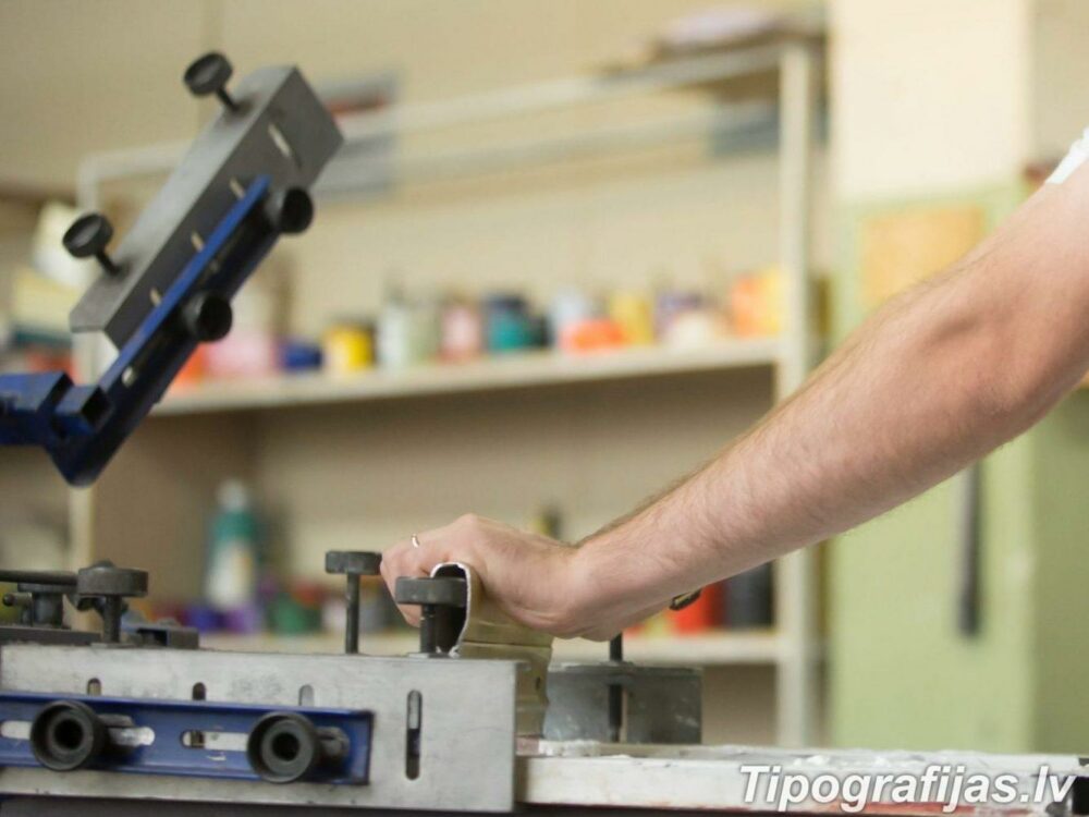 Шелкография - метод отображения изображений с помощью трафарета