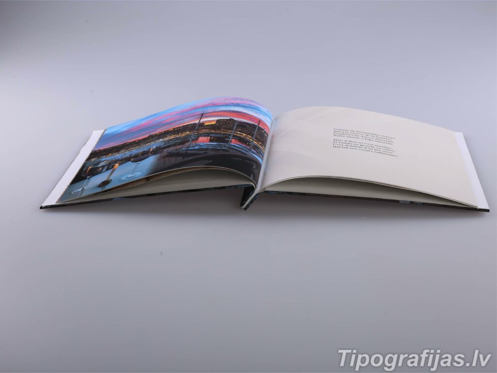 Personalizētu fotogrāmatu izgatavošana. Fotogrāmatas dizains un druka. Forogrāmatas paraugi.